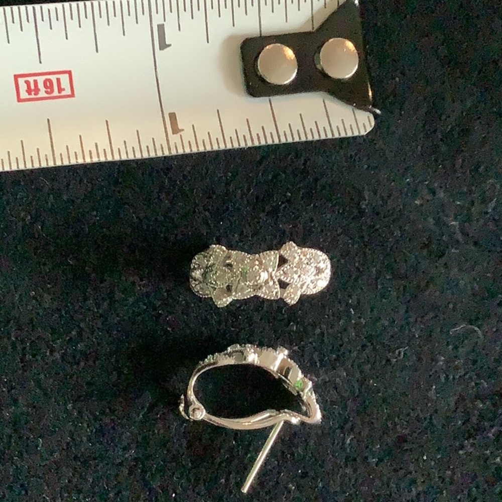 18kt white gold Diamond floral earrings